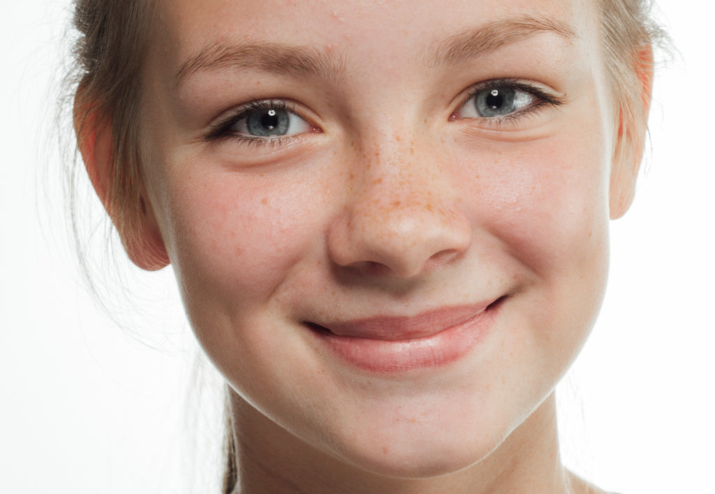 A Teen's Guide to Healthy and Glowing Skin: Simple Skincare Tips and Products