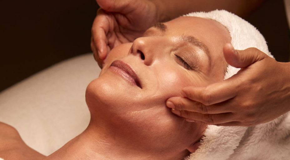 Facials for Skin & Mind